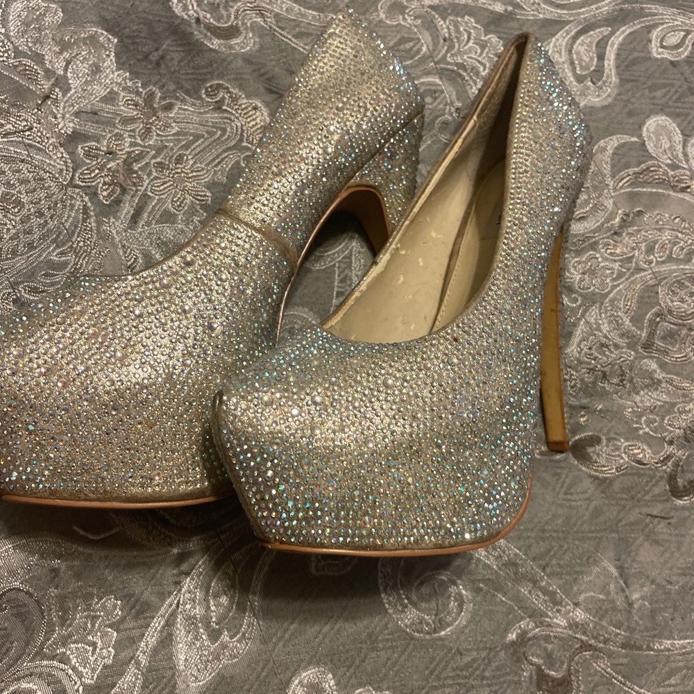 Bling platform heel